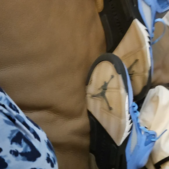 Jordan Kids Blue Sneakers - Picture 5 of 6